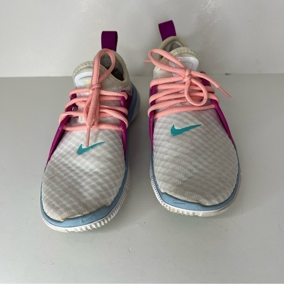 Nikes sneakers womens size 6 - Picture 7 of 7